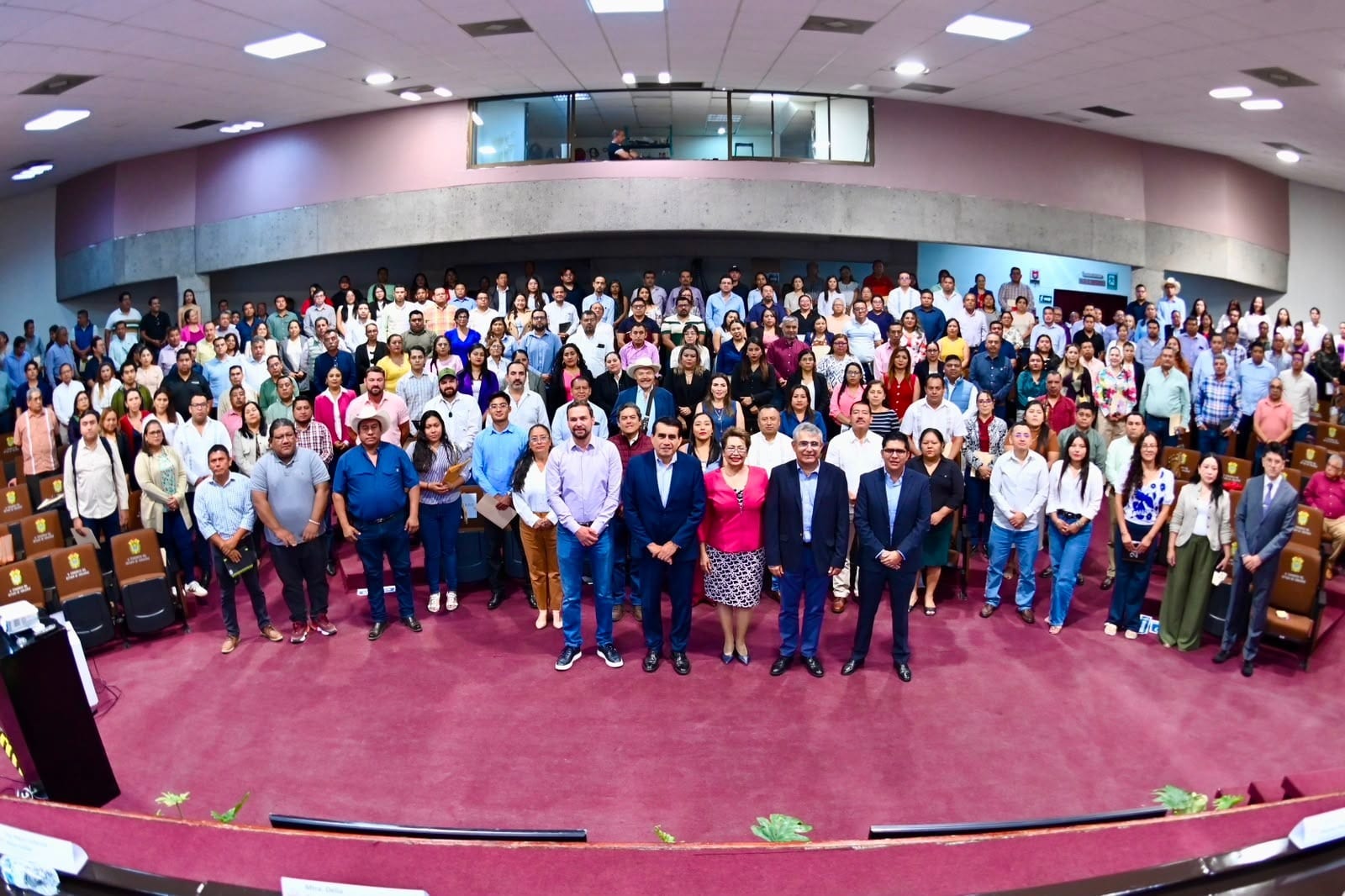 Capacita Congreso a ayuntamientos para el ejercicio fiscal 2027