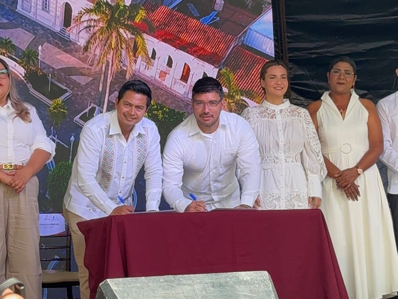 Alvarado estrecha vínculos con Coatepec a partir de historia y tradiciones compartidas